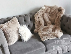 Almohadón Piel Ultra Soft Visón - Ekisetum Tienda Deco