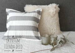 Almohadón Piel Ultra Soft Crudo - comprar online