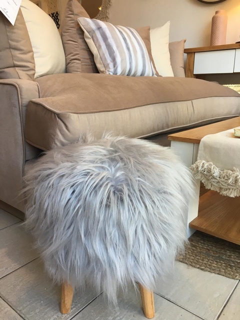 Puff Nórdico Zorro Gris Claro