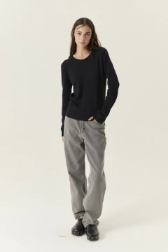 SWEATER BASIC NEGRO en internet