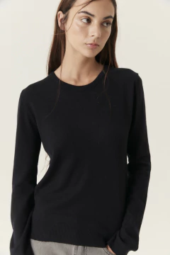 SWEATER BASIC NEGRO - Chunchon