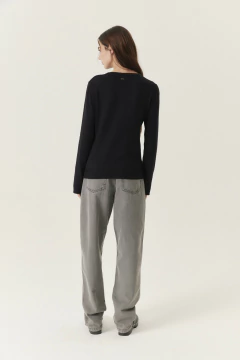 SWEATER BASIC NEGRO - tienda online