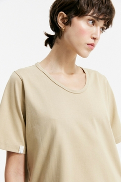 BOYFRIEND TEE BEIGE