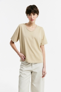 BOYFRIEND TEE BEIGE - comprar online