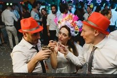 SOMBREROS DE COLORES PACK X12 - comprar online
