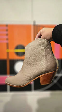 Botas y Botinetas - Silvina Chocobar