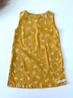 VESTIDO BORBOLETAS  MOSTARDA EM TECIDO PLANO 100% ALGODÃO