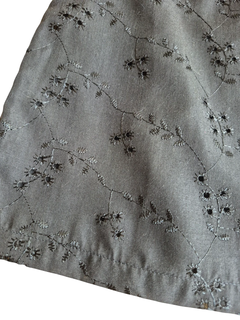 Vestido laise preto em laise de algodão forrado pra proteger a pele do bebê