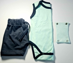 Conjunto recém nascido em malha de algodão verde claro e cinza chumbo.
disponivel no site pronta entrega.