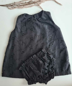 Vestido laise com tapa fralda
