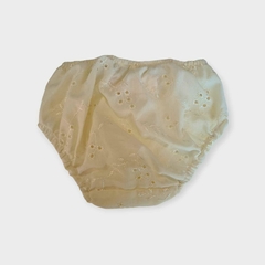 Tapa Fralda em laise ideal para o seu bebe ficar elegante.