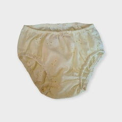Tapa Fralda em laise ideal para o seu bebe ficar elegante.