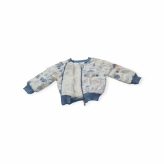 Jaqueta bomber nordica azul com estampa suave.