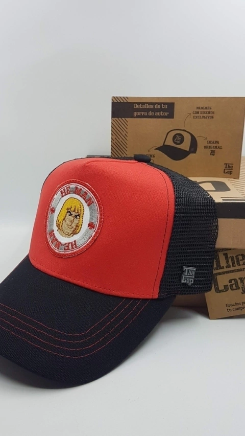 Gorra De Autor  The Cap  ANIMATED LINE "He Man" Rojo y Negro