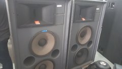 REMATE DE EQUIPOS DE SONIDO PARA ESPECTACULOS - JUEVES 4/4 - comprar online