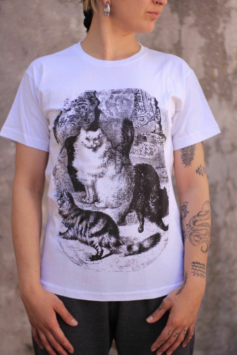 Remera manga corta GATITOS