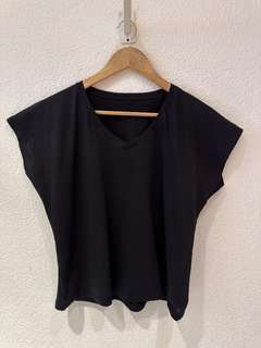Imagen de Remera V