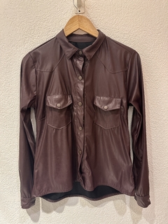 Camisa simil cuero