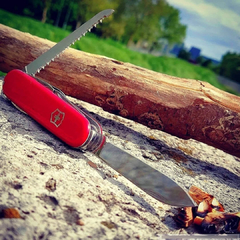 Cortaplumas Victorinox Hiker 13 Usos Navaja Suiza Serrucho en internet