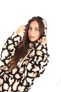 Pijamanta animal negro - comprar online