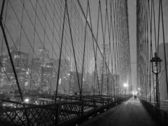 MICHEL SETBOUN - On Brooklyn Bridge by night, NYC - 3MS3281