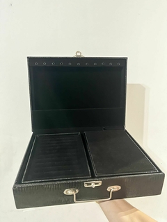 MALETA M - 1 ANDAR - PRETA na internet