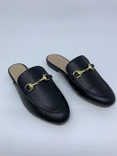 Mule preta lisa