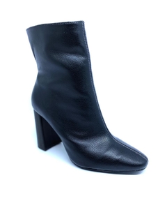 Bota Cally PRETA - comprar online