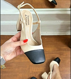 SCARPIN SALTO BLOCO INPIRED CHANNEL NUDE E PRETO