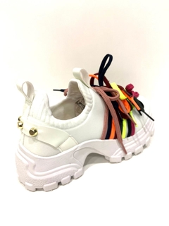 Tênis tiras MULTICOLORS. - comprar online