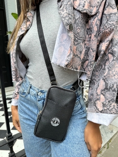 PORTA CELULAR CAPRI NEGRO - comprar online