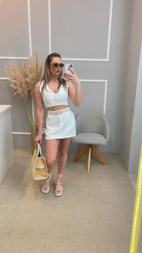 Conjunto Cropped e Saia off white U