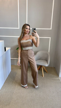 Conjunto blusa e calça marrom P