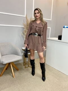 Vestido crepe babados marrom M na internet