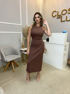 Vestido canelado det costas marrom M