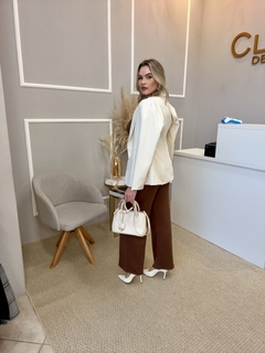 Conjunto colete e calça modal marrom U na internet