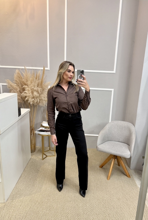 Calça wide slim preta