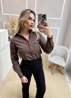 Camisa tricoline marrom P