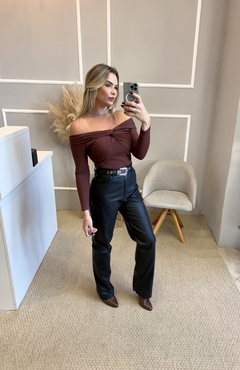 Blusa malha det nó marrom na internet