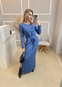 Conjunto blusa e saia azul