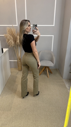 Calça Gatabakana risca verde 36