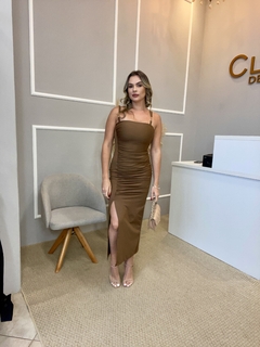 Vestido tubinho camel P na internet