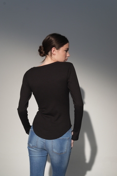 REMERA AUSTEN en internet