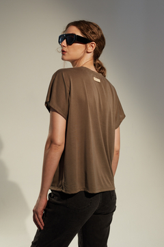REMERA QUILLEN - comprar online