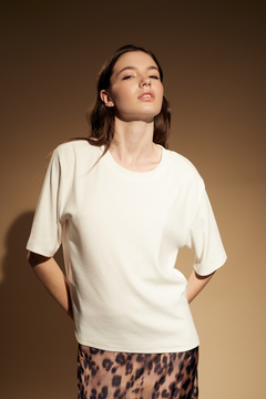 REMERA ASHA - comprar online