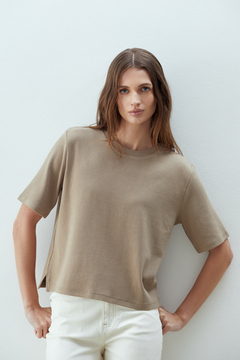 REMERA ASHA - comprar online