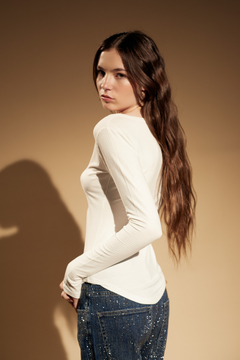 REMERA AUSTEN - comprar online