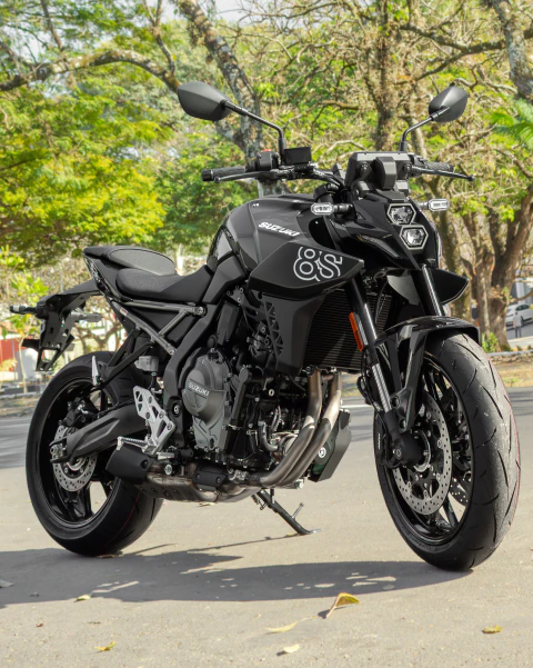 SUZUKI GSX 8S