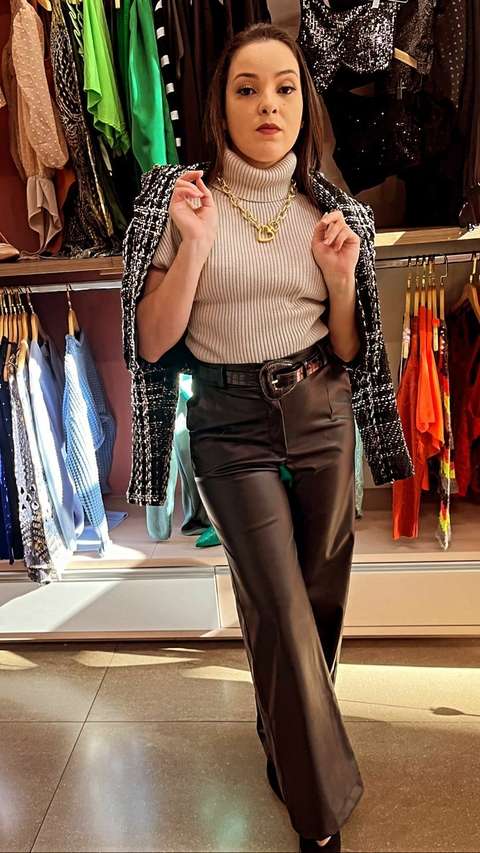 Calça de Couro Fake Paloma