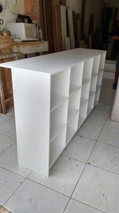 Balcao Colmeia Mdf Branco Com Faixa - comprar online